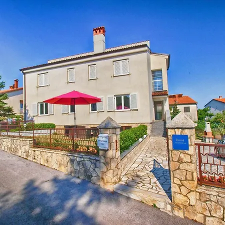Apartment Fuer 3 Personen Ca 34 Qm In Pjescana Uvala, Istrien Istrische Riviera *